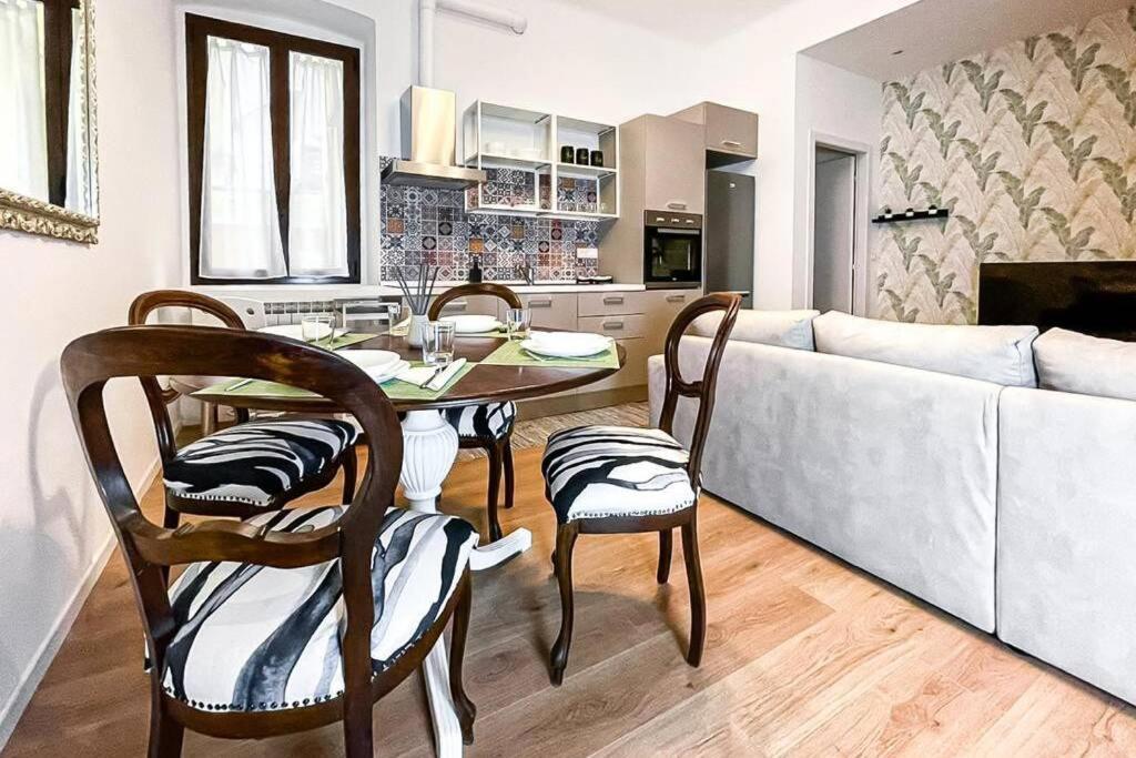 Luxury Stazione Centrale Elegante Loft Apartment Триест Екстериор снимка