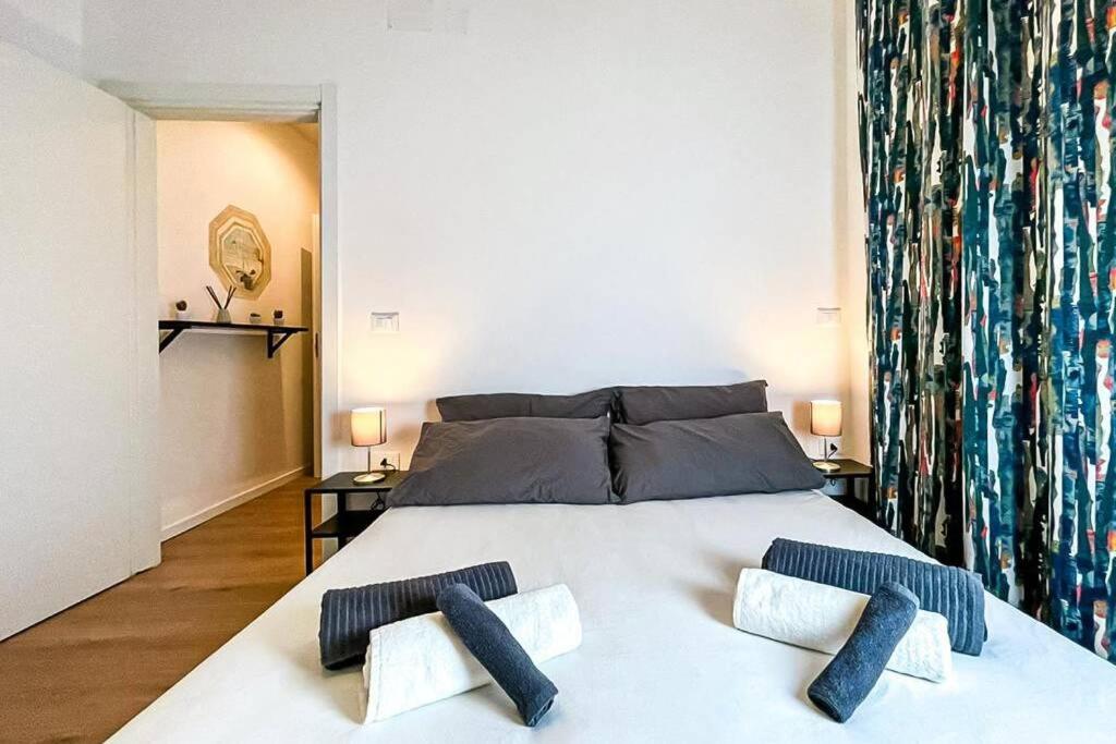 Luxury Stazione Centrale Elegante Loft Apartment Триест Екстериор снимка